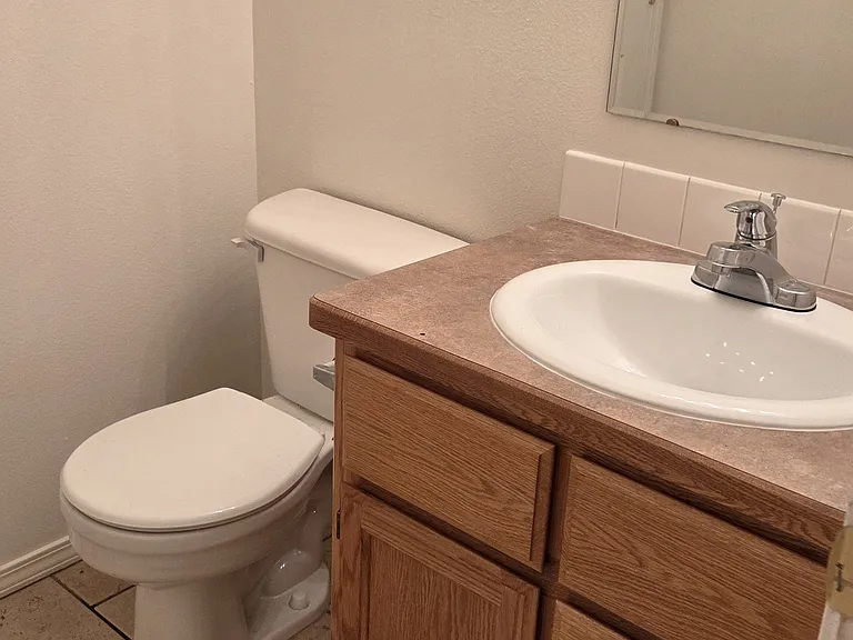 4004 E Park Ridge Dr — Photo 7