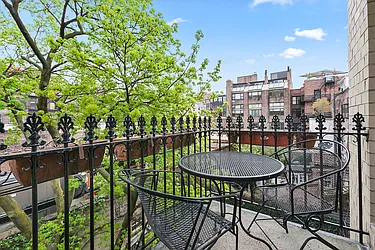 Rented by (Legacy) Elegran