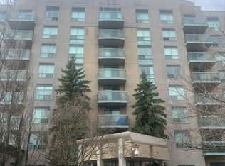 3 Ellesmere St #509, Richmond Hill, ON L4B 4N2