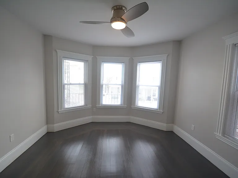 31 Claybourne St #1 — Photo 45