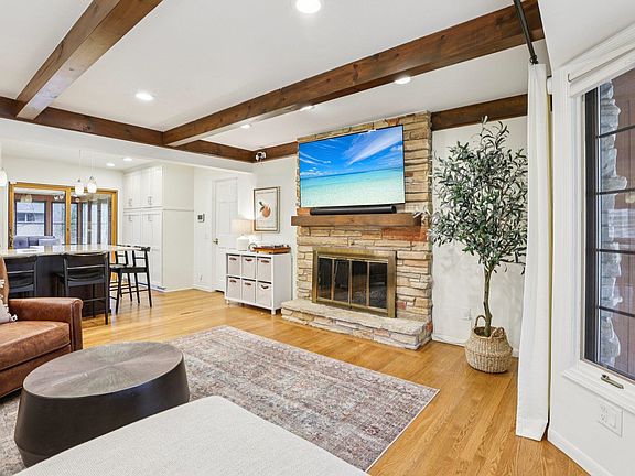 5th image of 6714 Carlsbad Dr
