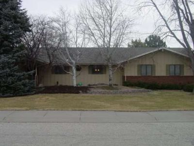 2766 Thunderbird Dr, Hays, KS, 67601