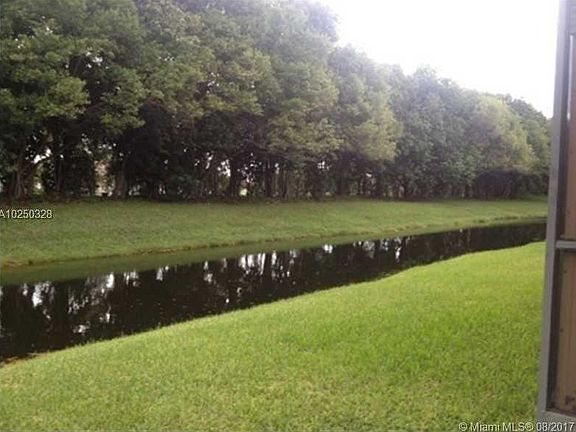 2nd image of 321 Lakeview Dr APT 101