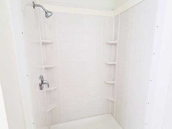 5th image of 251 Lakin Ave SW
