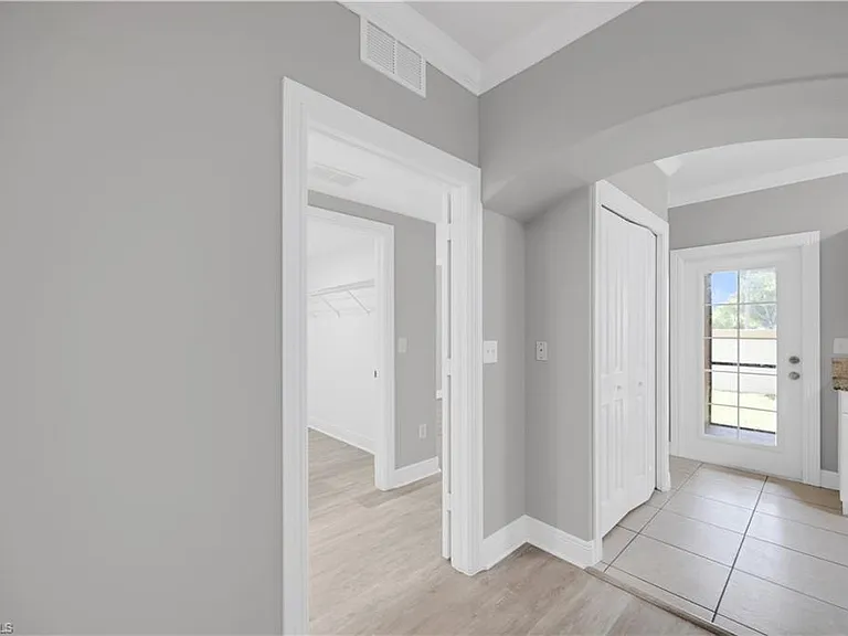 4172 Castilla Cir #101 — Photo 12