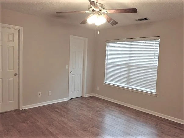172 Parkside Dr — Photo 11
