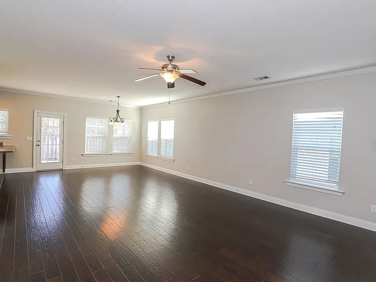 1953 Kenlock Dr — Photo 12