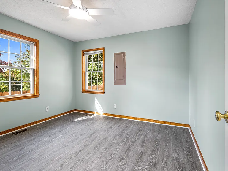 514 Highland Ave — Photo 23