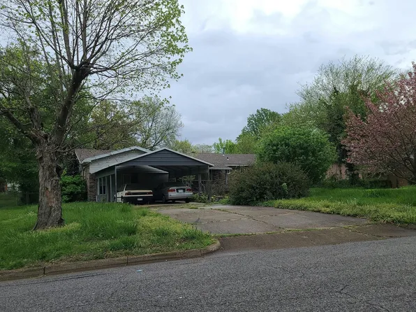 1001 S 10th St, Rogers, AR 72756