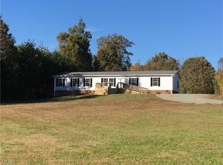 6665 Oak Hollow Dr, Snow Camp, NC 27349