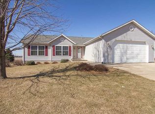 212 F Pl, Kalona, IA 52247