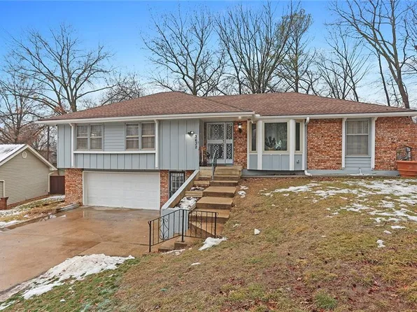 3632 NE West Park Dr, Kansas City, MO 64116
