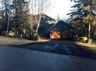 10211 Stewart Dr, Eagle River, AK 99577