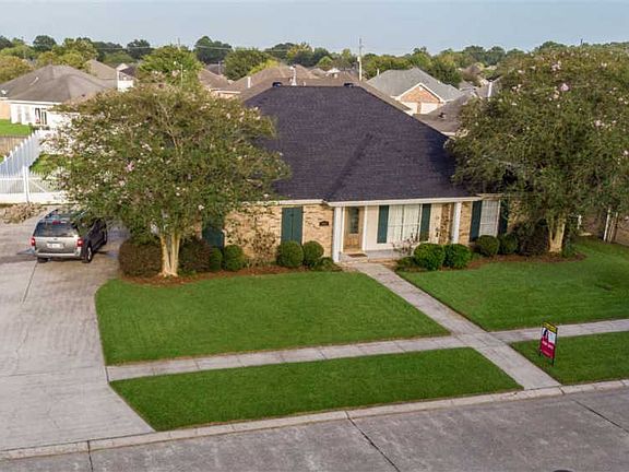 3rd image of 1016 Rebecca Dr