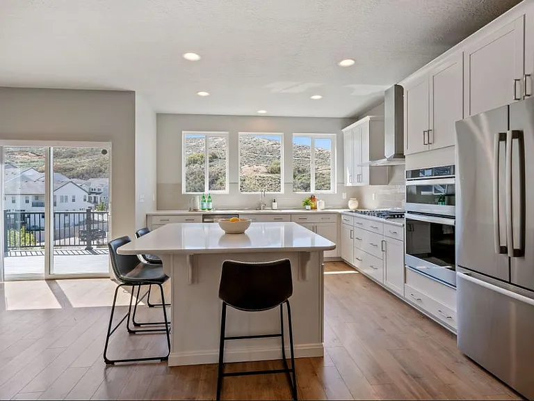 2101 W Northridge Dr — Photo 21