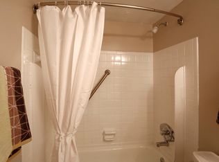 8216 Wooster Pike APT F, Cincinnati, OH 45227