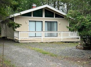 6331 Ventnor Dr, Tobyhanna, PA