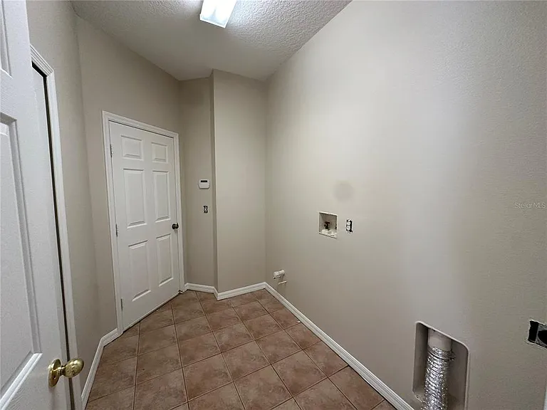 8037 Moccasin Trail Dr — Photo 27