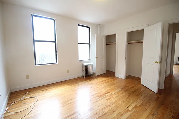 Rented by Julianna Realty Corp | media 22