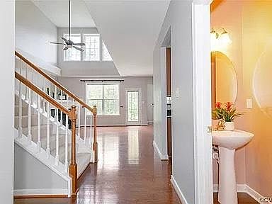 1st image of 869 Parkland Pl