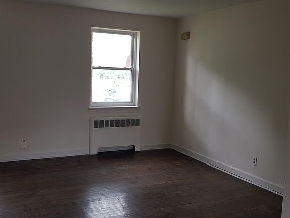 bright spacious Living room