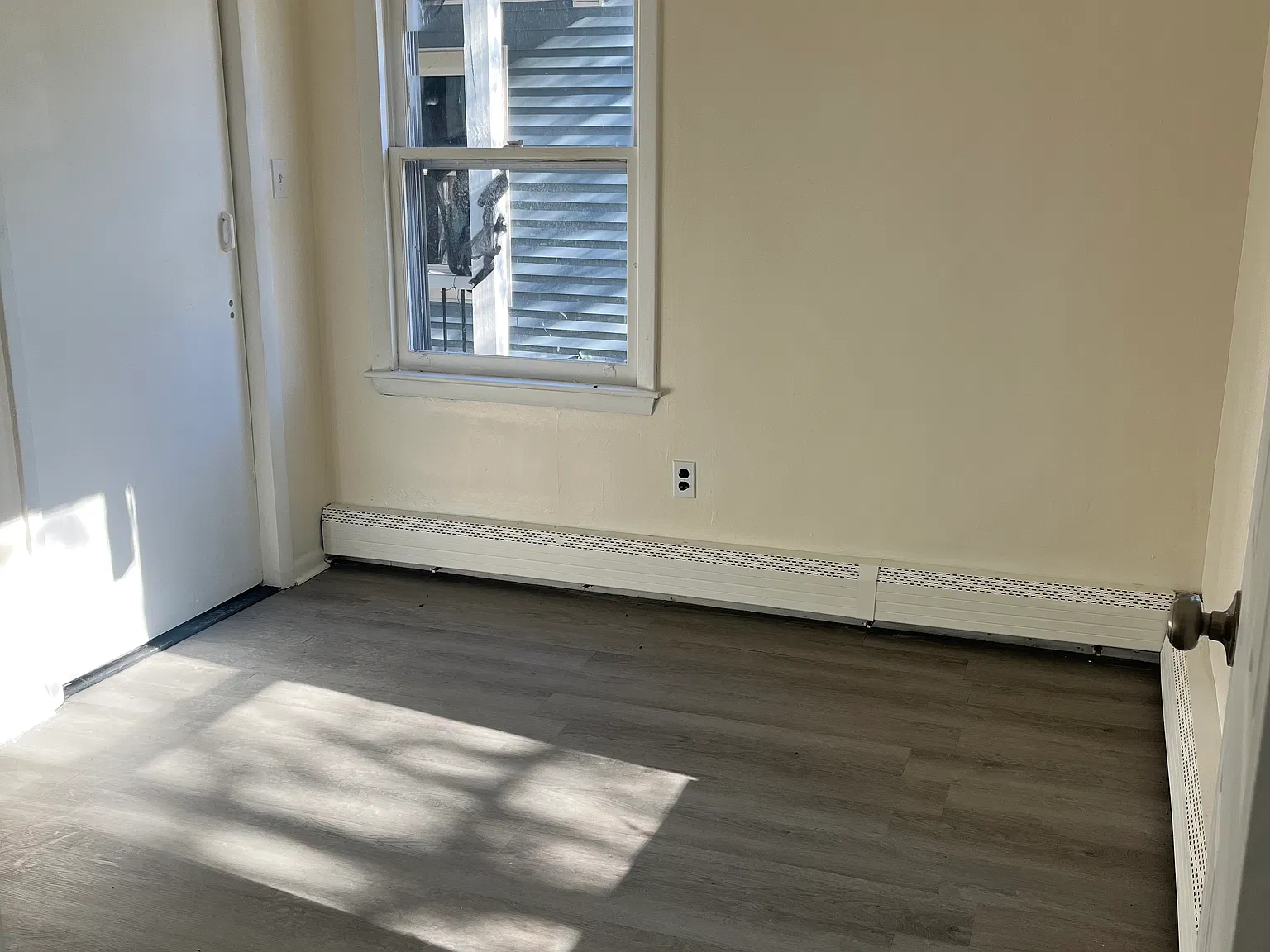 2 bed, $1,100 — Photo 3