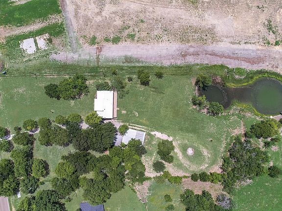 2nd image of 1447 Campbell Rd