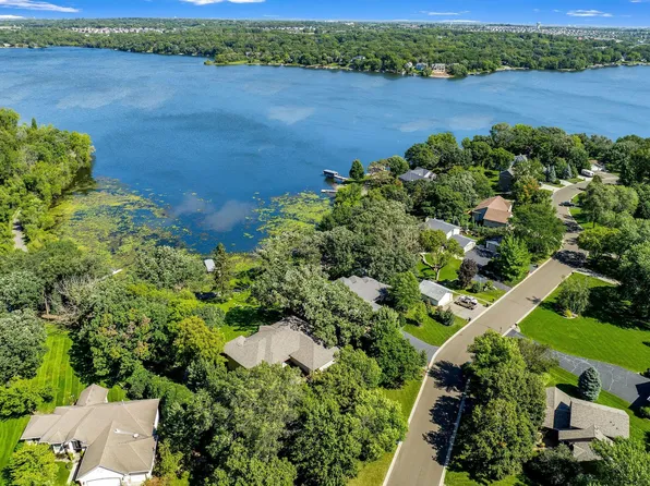 10747 202nd St, Lakeville, MN 55044