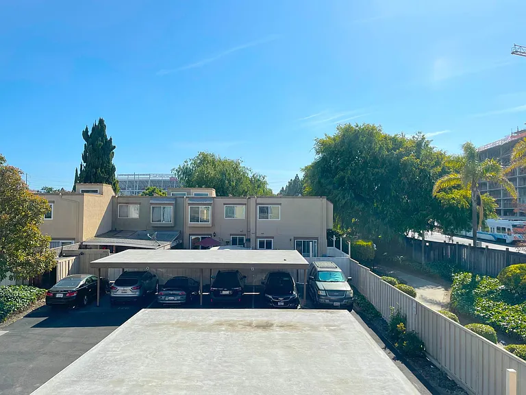 5090 Plaza Corona — Photo 20
