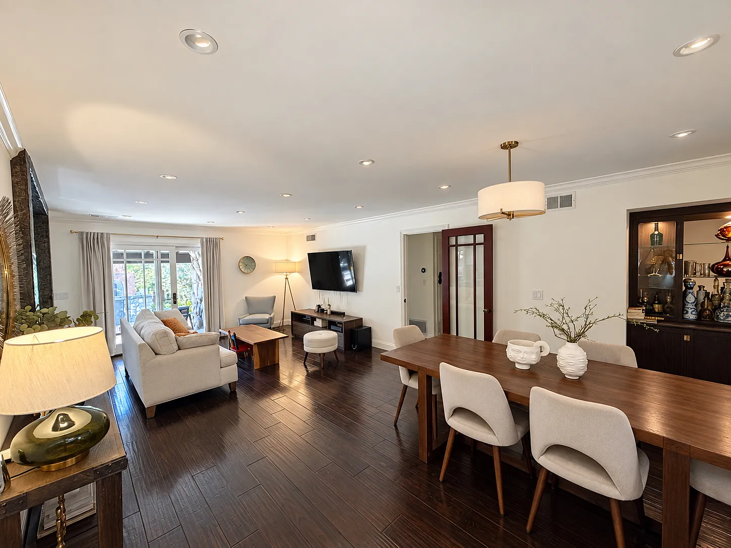 2 bed, 1400 sqft, $4,900 — Photo 3