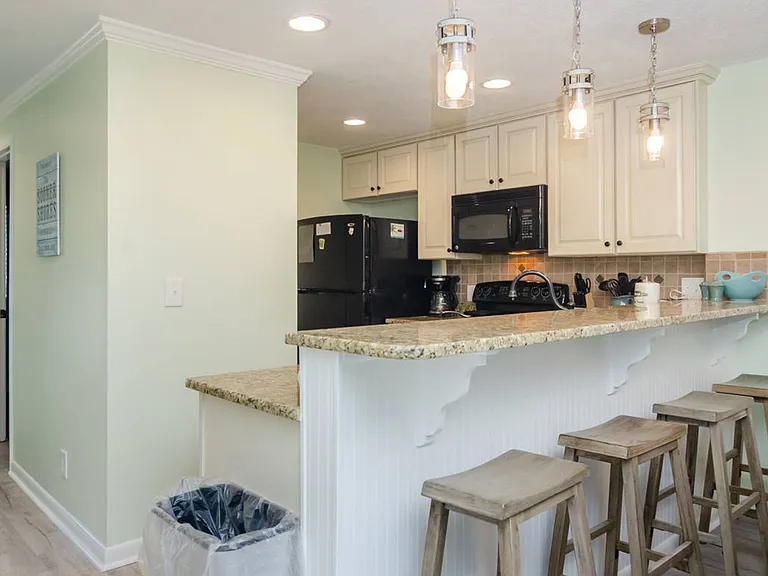 2302A Surfrider Cir — Photo 9