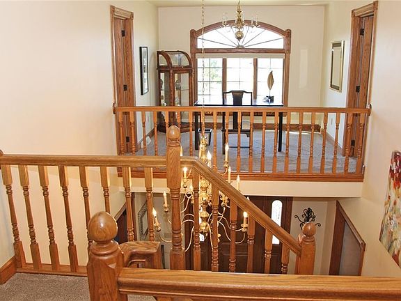 5th image of 4057 Aveniel Ct