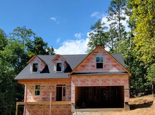 10915 N Harbor Rd, Soddy Daisy, TN 37379