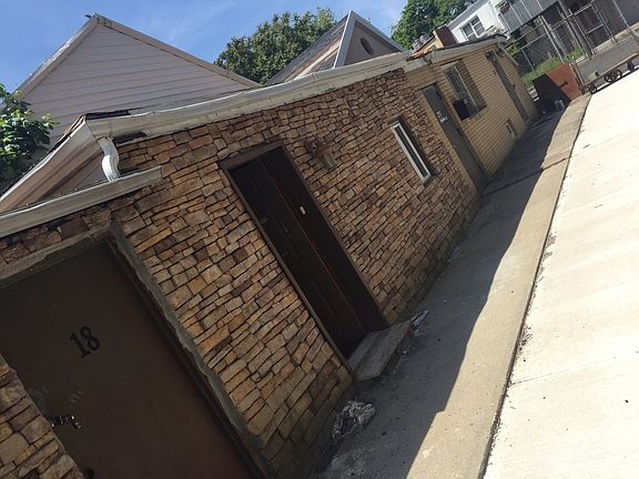 5th image of 18 Hitchings Ave #1