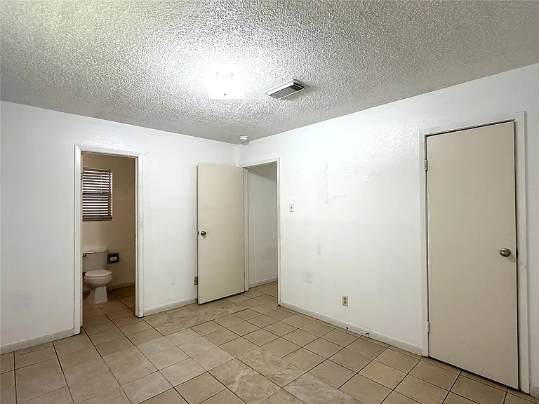 8842 Barton St — Photo 8