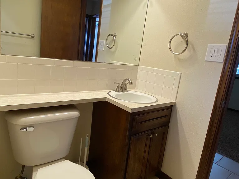 5709 NW Briarwood Dr — Photo 13