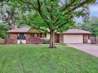 415 Linden Ct, Haysville, KS 67060