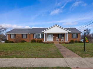 108 Castle Blvd, Paris, KY 40361