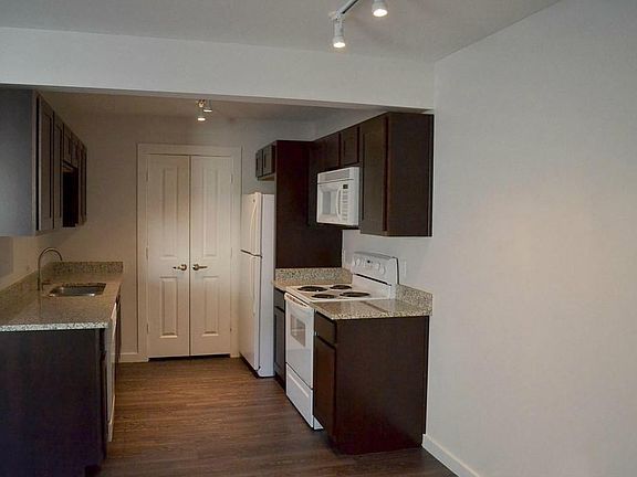 2nd image of 3421 W 5th St APT A