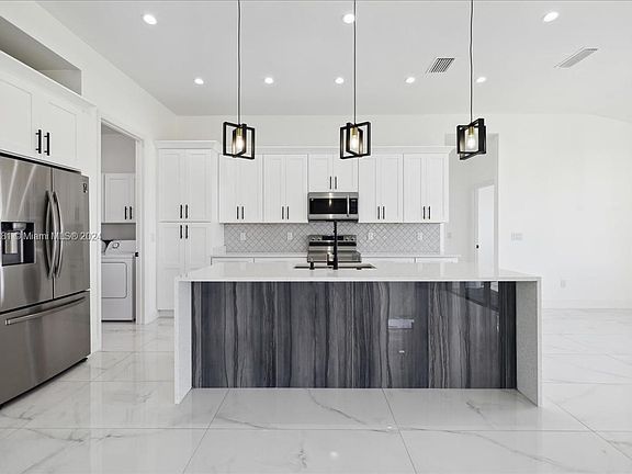 3rd image of 1716 NE 7th Pl