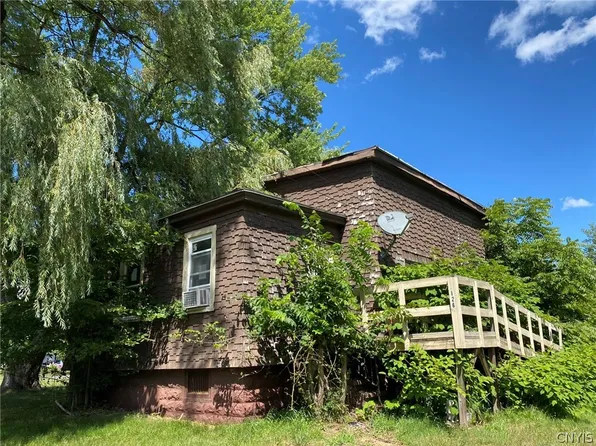 126 Garfield Ave, Oneida, NY 13421