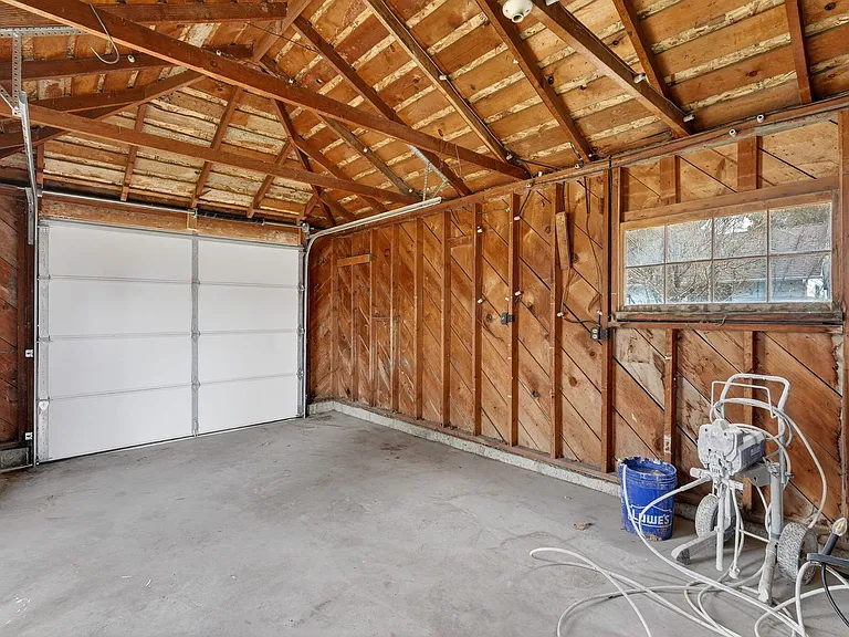 367 McCormack St — Photo 17