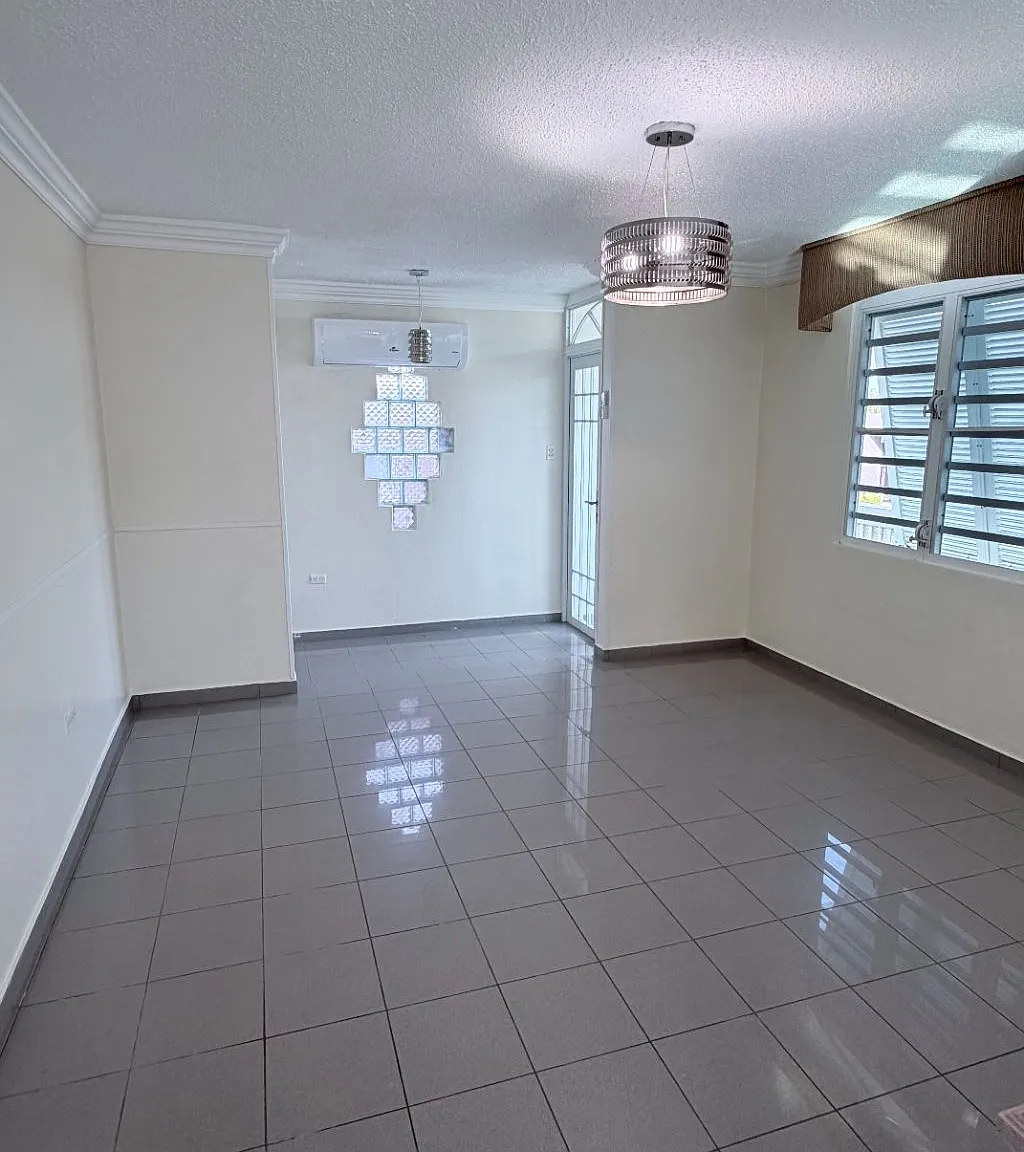 4 bed, 2.0 bath, 1500 sqft, $2,100 — Photo 3