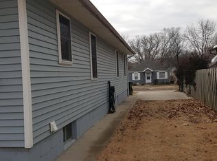 3216 State St, Manhattan, KS 66503