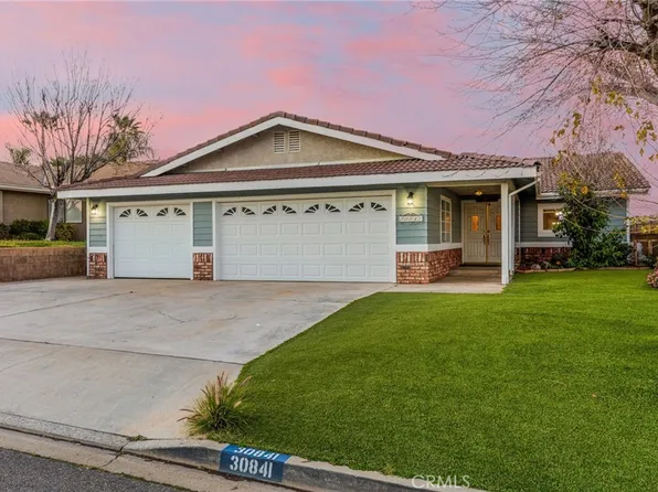 30841 Long Point Dr, Canyon Lake, CA 92587