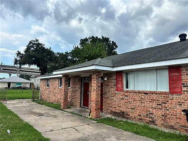 6033 Kuebel Dr