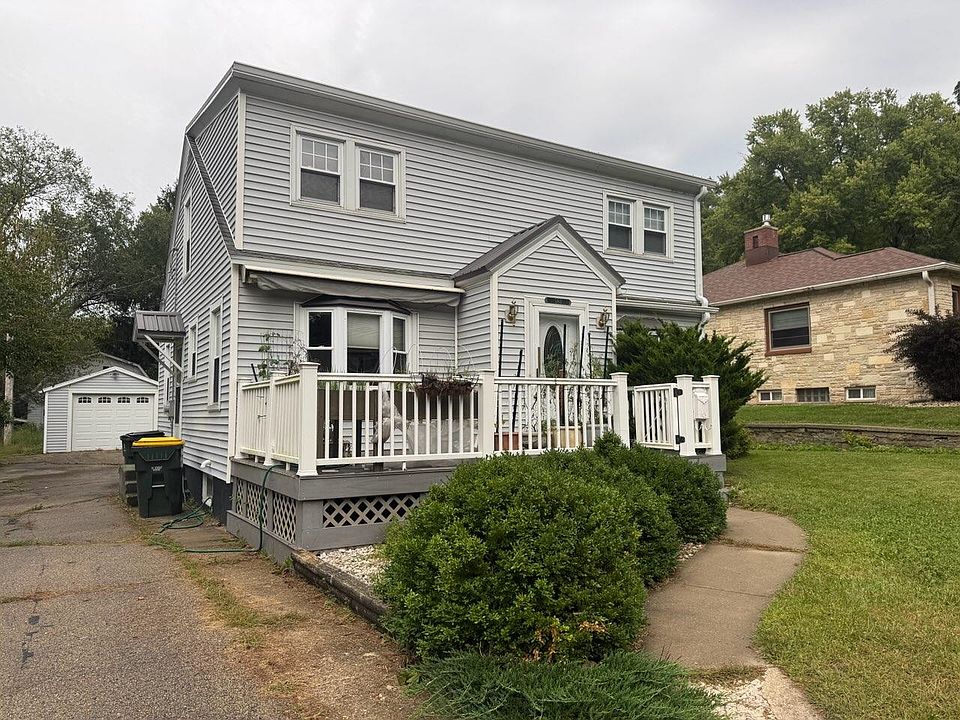 1st image of 584 E 3rd St