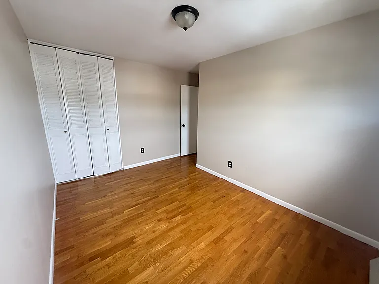 417 Carolina Ave — Photo 10