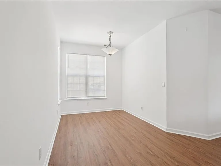 2596 Bates St SE — Photo 10