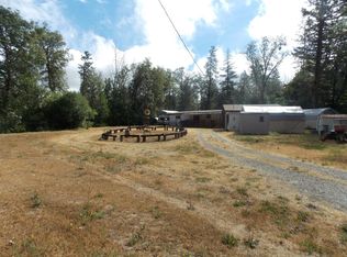 105 Hummingbird Rd, Cave Junction, OR 97523